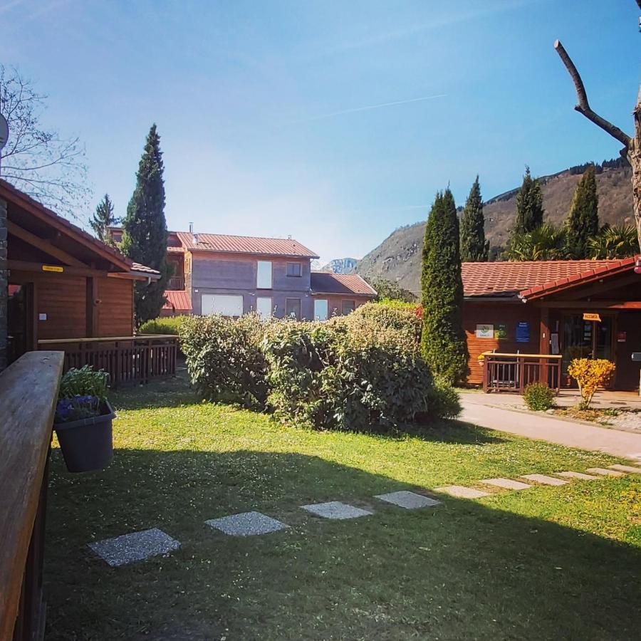 Aparthotel Le Hameau du Comté de Foix à Mercus-Garrabet Extérieur photo